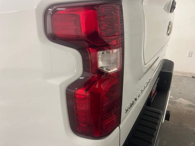 Used 2026 Summit White Chevrolet LT image 7