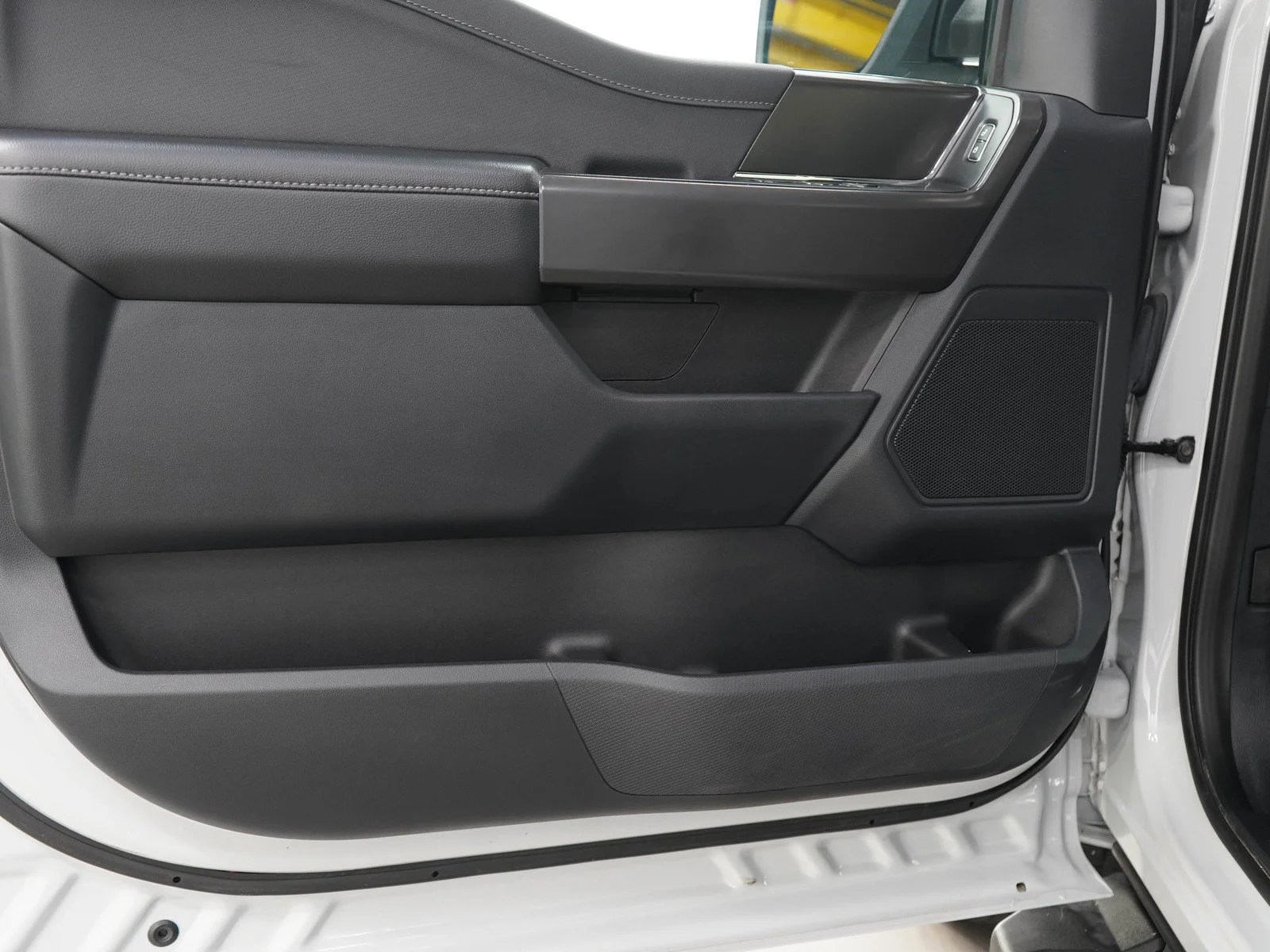 Used 2024 Avalanche Ford XLT image 17