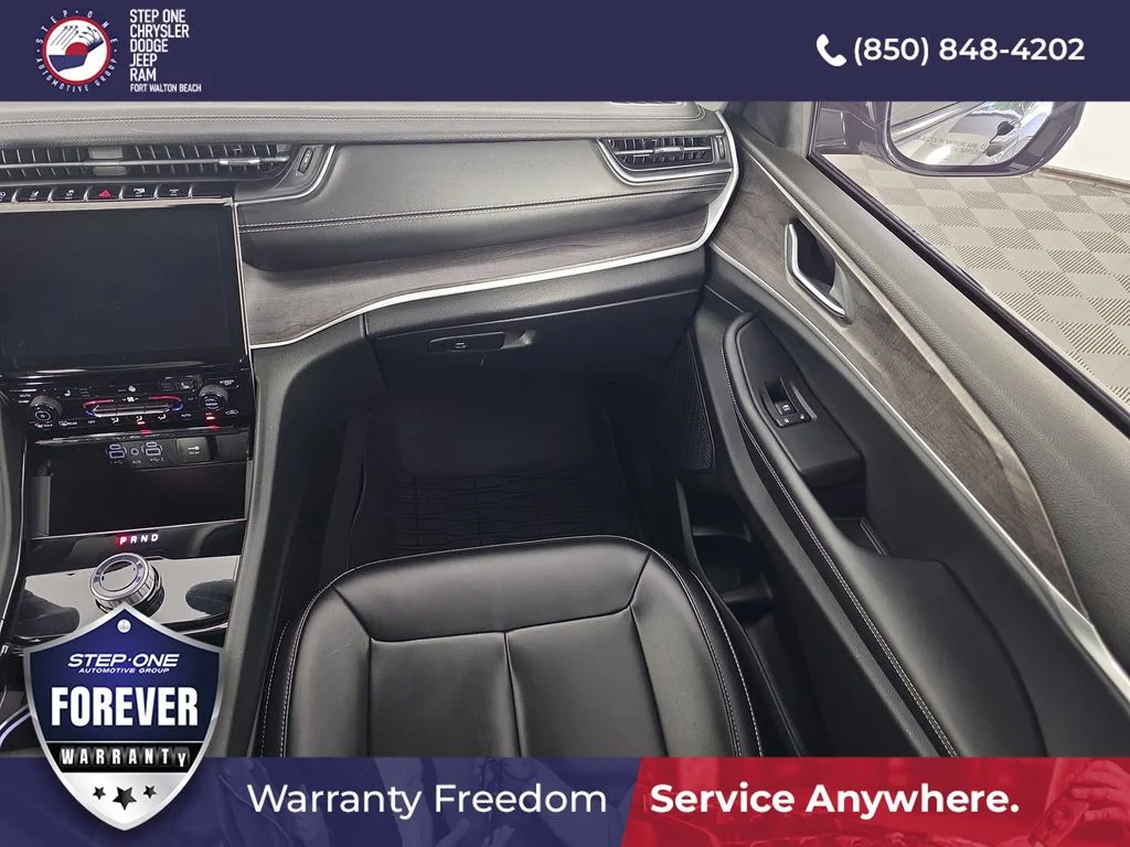 Used 2023 Gray Jeep Limited image 13