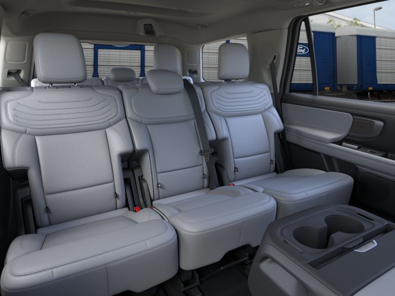 New 2026 Star White Metallic Tri-Coat Ford Platinum® image 24