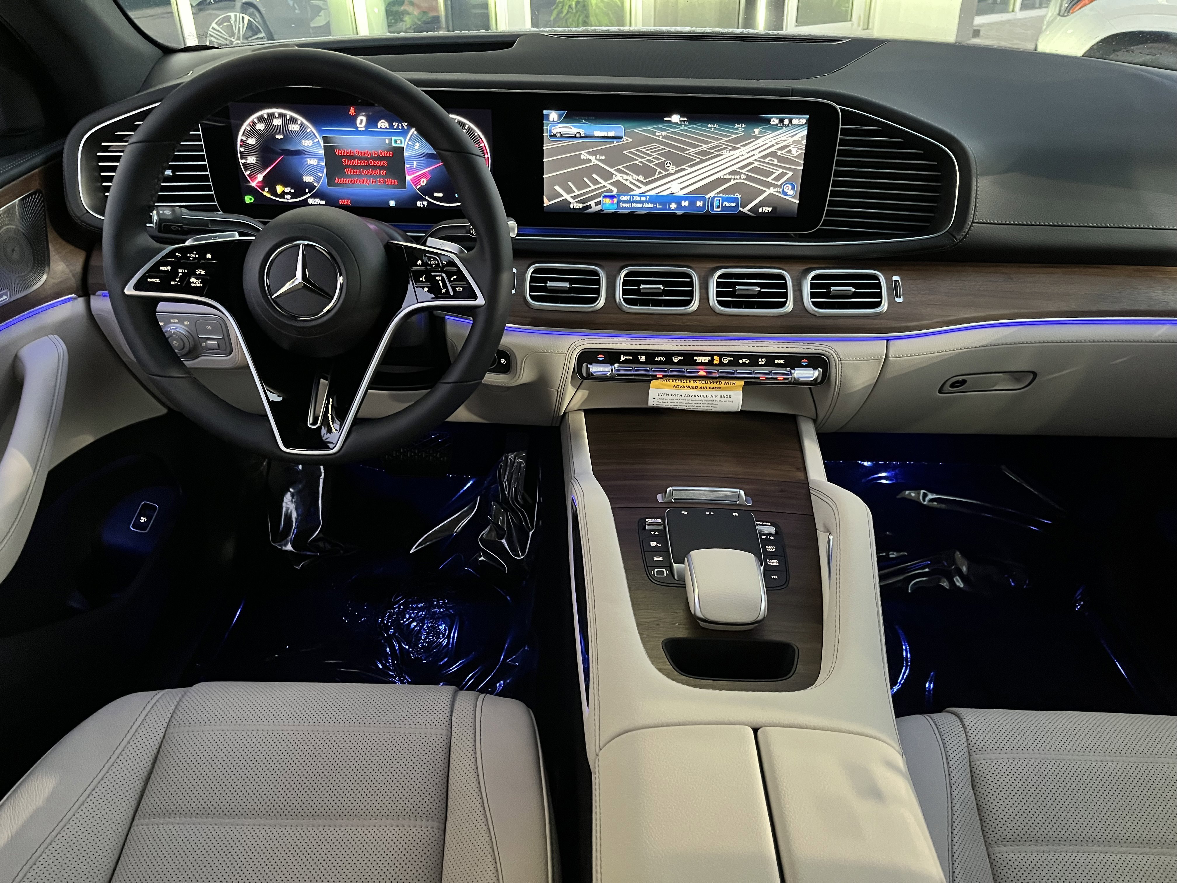 New 2026 MOONLIGHT WHITE Mercedes-Benz GLE 450 image 17