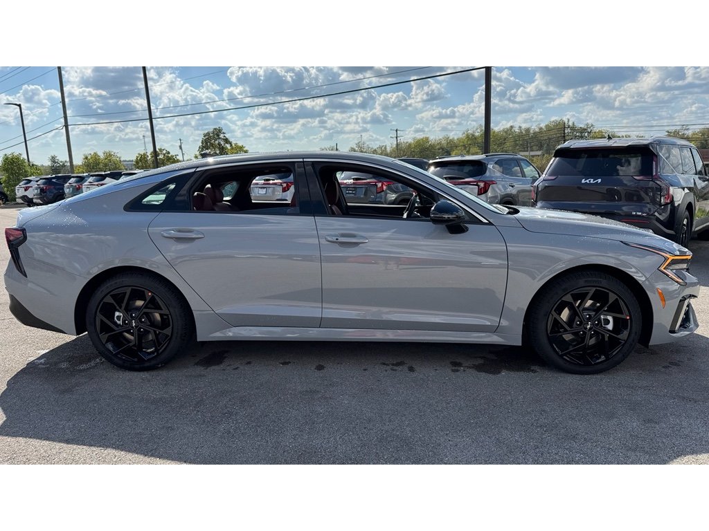 2026 Kia K5 GT-Line photo 2