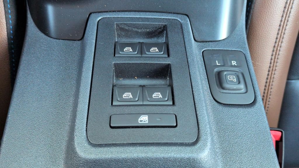 Used 2024 Green Ford Outer Banks image 19