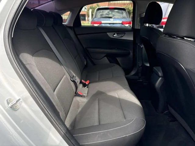 Used 2019 Silver Kia LXS image 14