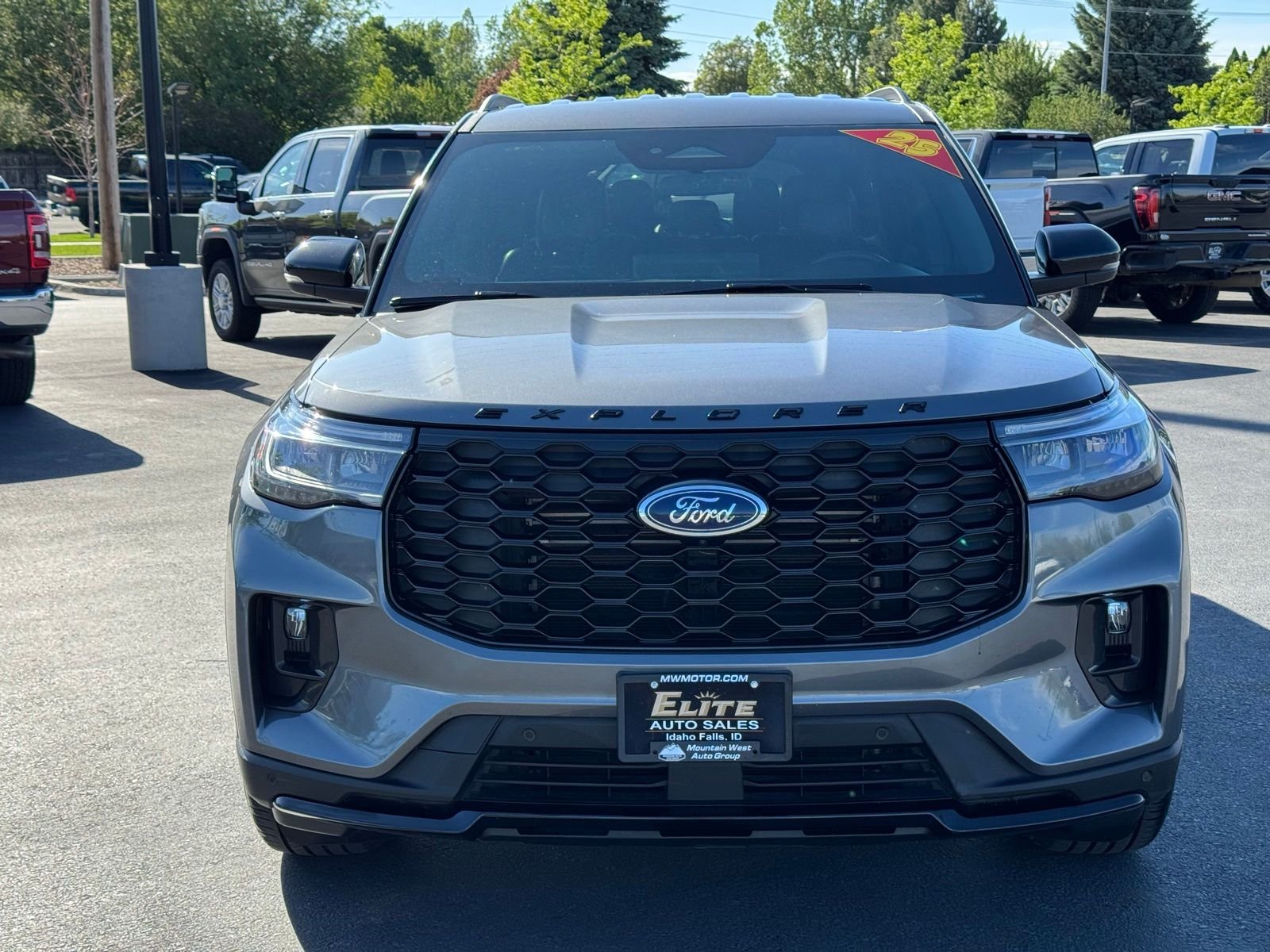 Used 2025 Gray Metallic Ford ST-Line image 2
