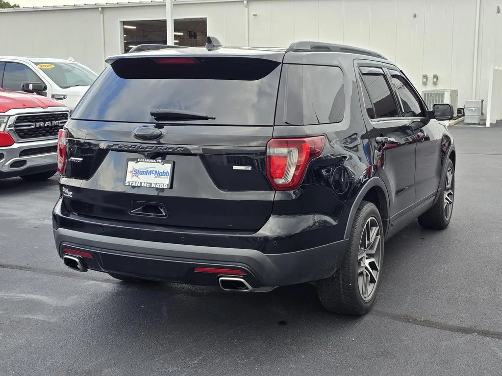 Used 2016 Red Ford Sport image 7