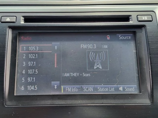 Used 2014 White Toyota SE image 28