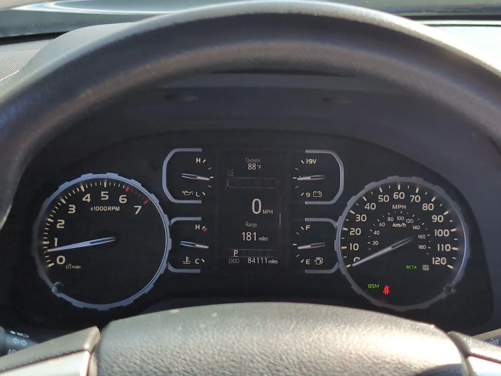 Used 2019 Midnight Black Metallic Toyota SR5 image 26