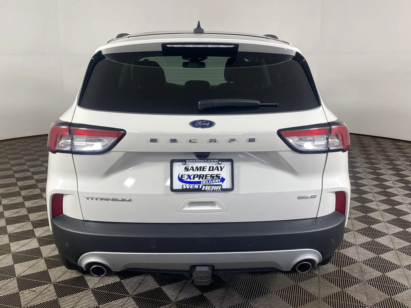 Used 2020 Star White Metallic Tri-Coat Ford Titanium image 25