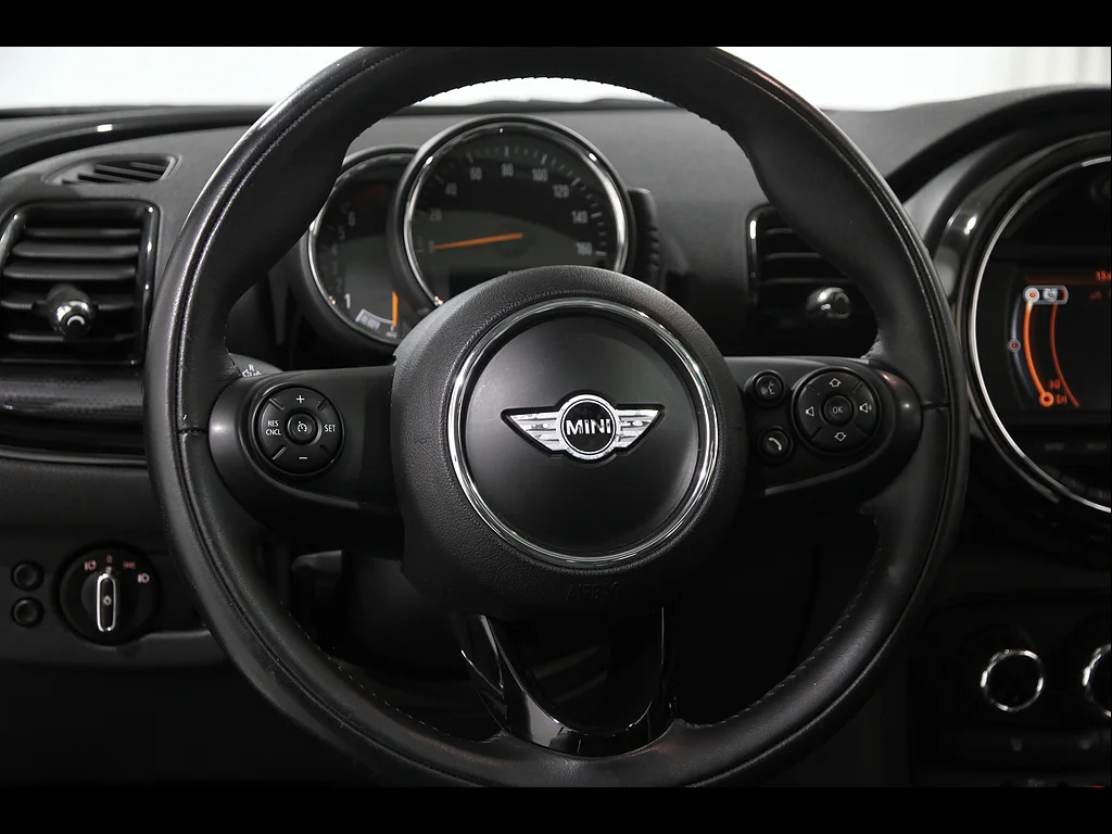 Used 2016 PURE BURGUNDY MINI  image 7