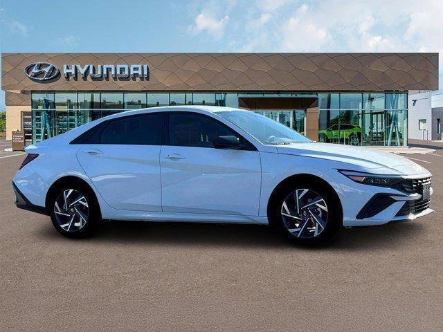 2025 Hyundai Elantra SEL - Photo 10