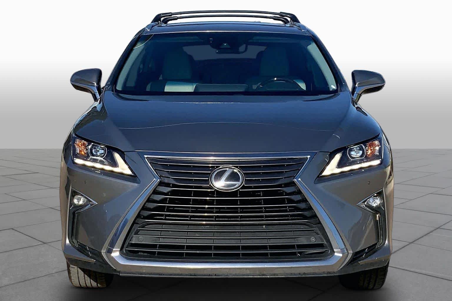 Certified Used 2018 Atomic Silver Lexus  image 4