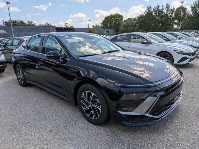 2026 Hyundai SONATA HYBRID Blue