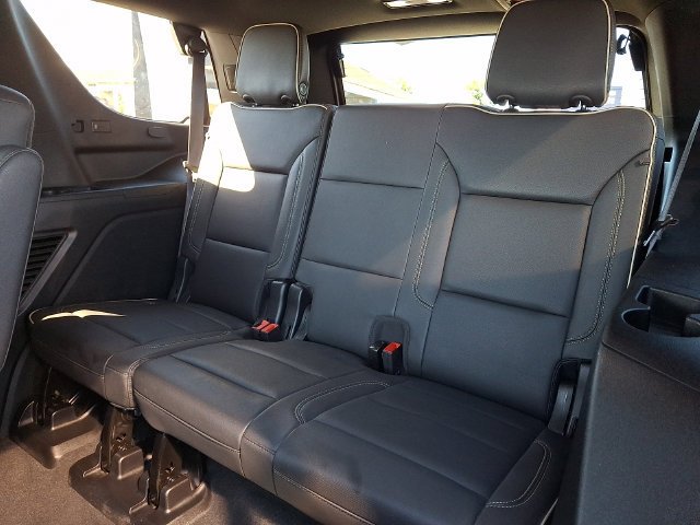 2024 GMC Yukon SLT - Photo 11