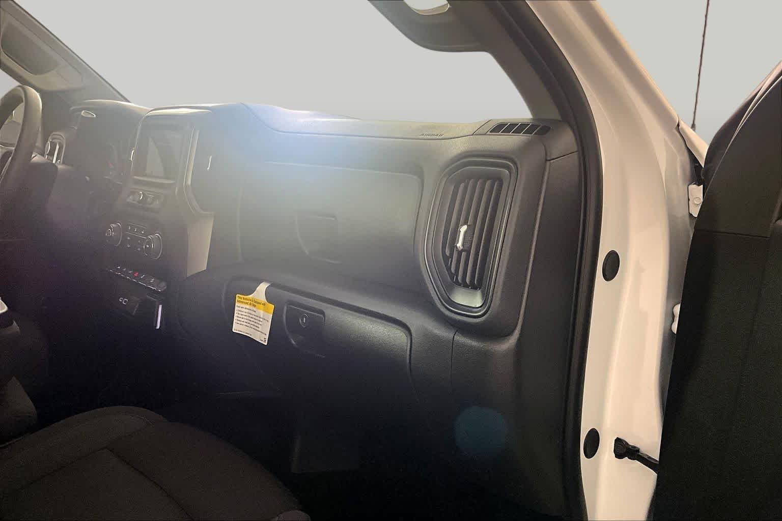 2024 Chevrolet Silverado 1500 Custom - Photo 33