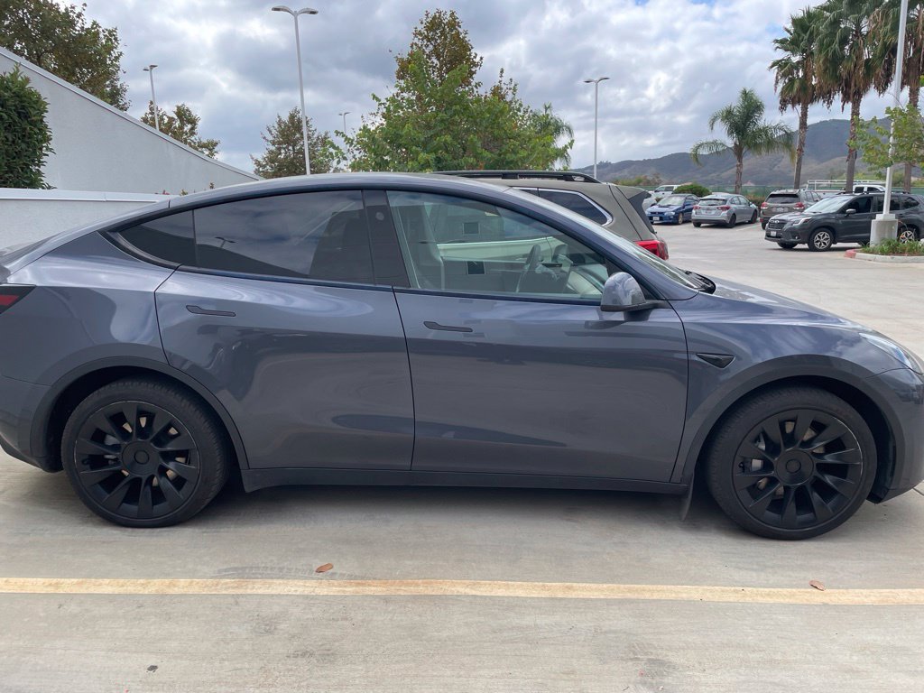 Used 2023  Tesla Long Range image 4