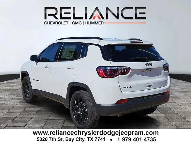 New 2026 Bright White Clearcoat Jeep Latitude image 5