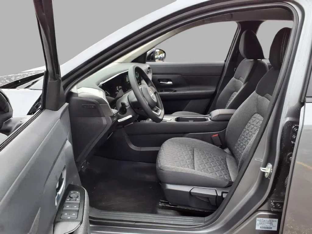 New 2027 Gray Nissan SV image 19