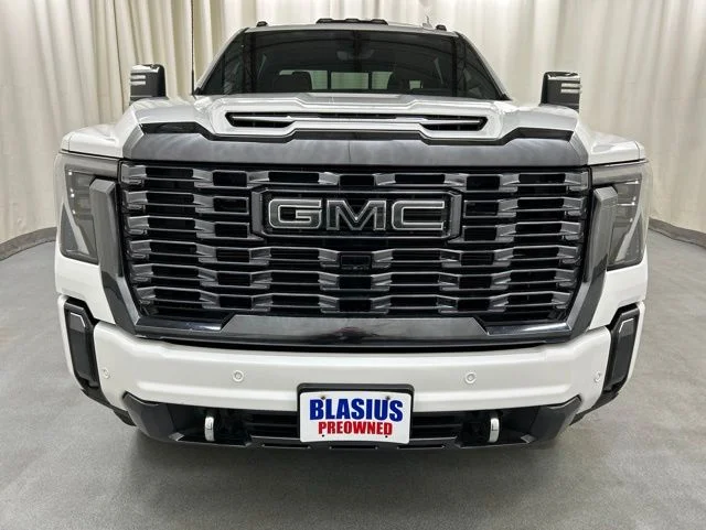 Used 2024 White GMC Denali Ultimate image 18
