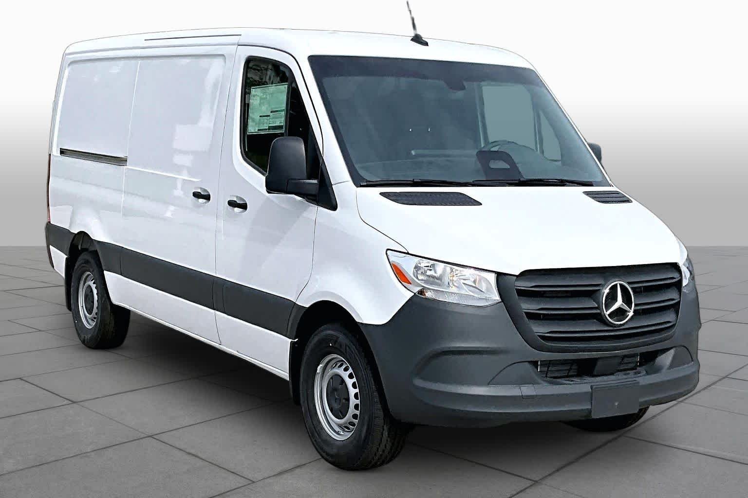 New 2026 Arctic White Mercedes-Benz  image 2