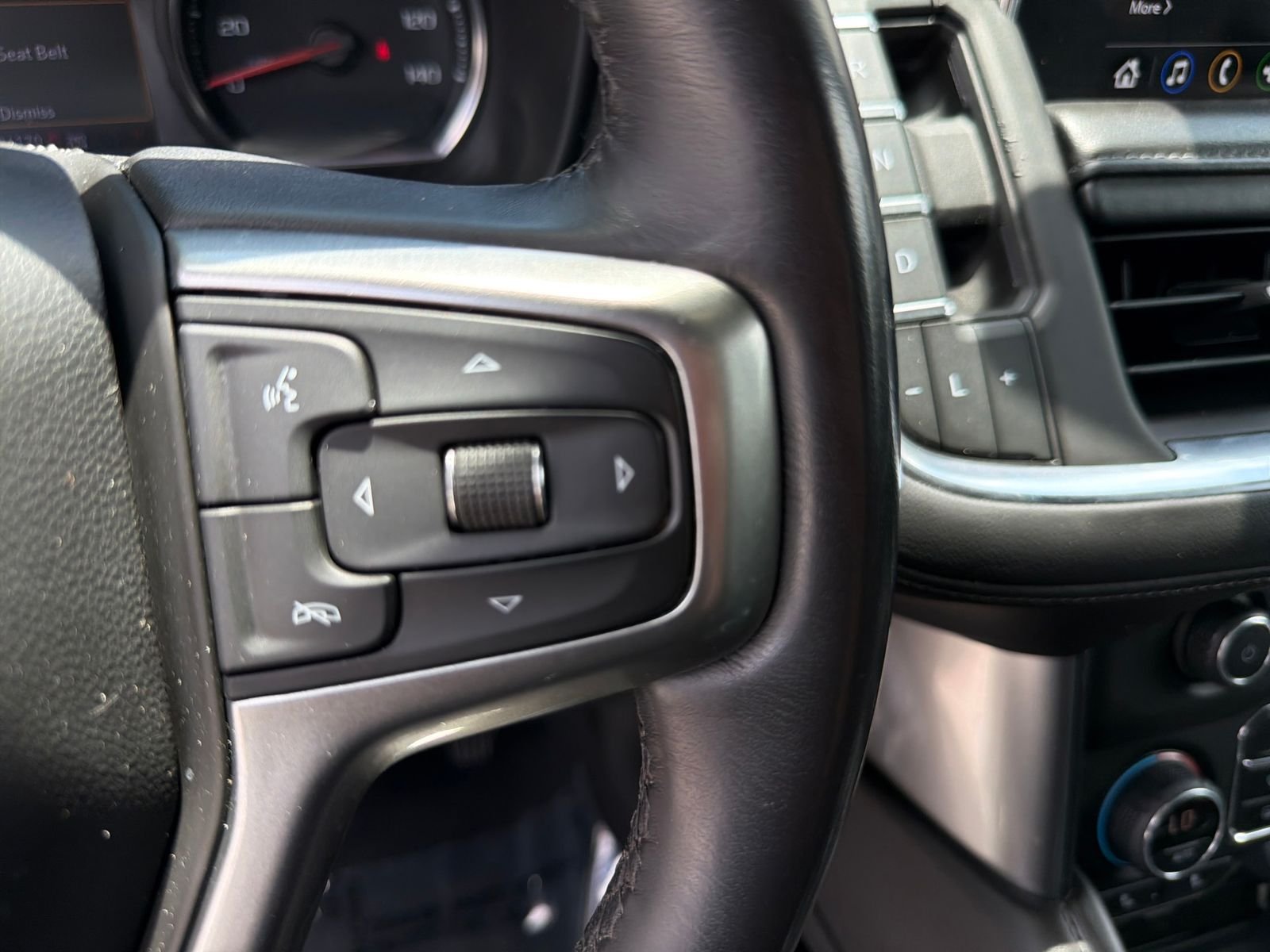 Used 2021 Black Chevrolet Z71 image 19
