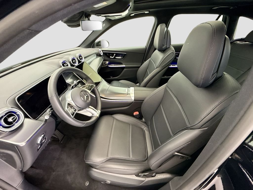 Used 2025 Black Mercedes-Benz GLC 350e image 5