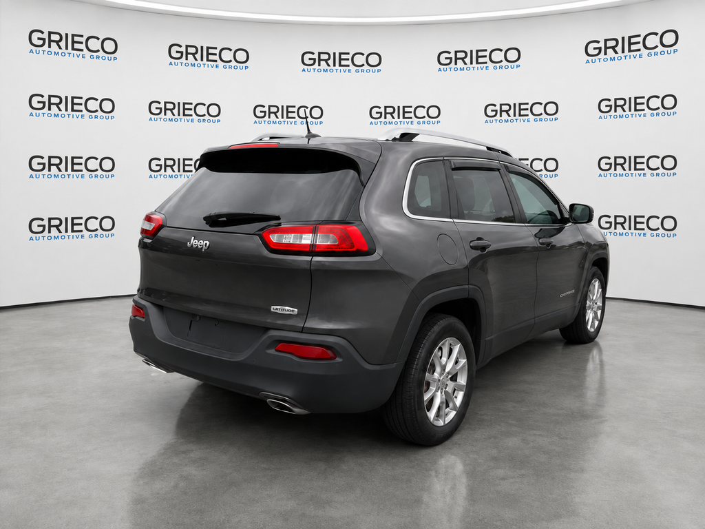 Used 2015 Gray Jeep Latitude image 2