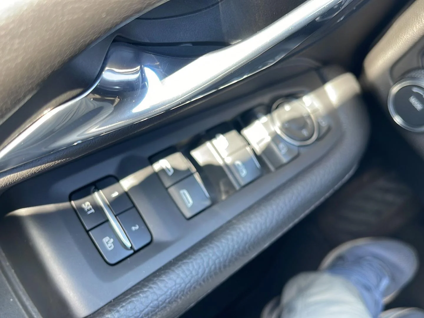 Used 2023 Onyx Black GMC Denali image 16