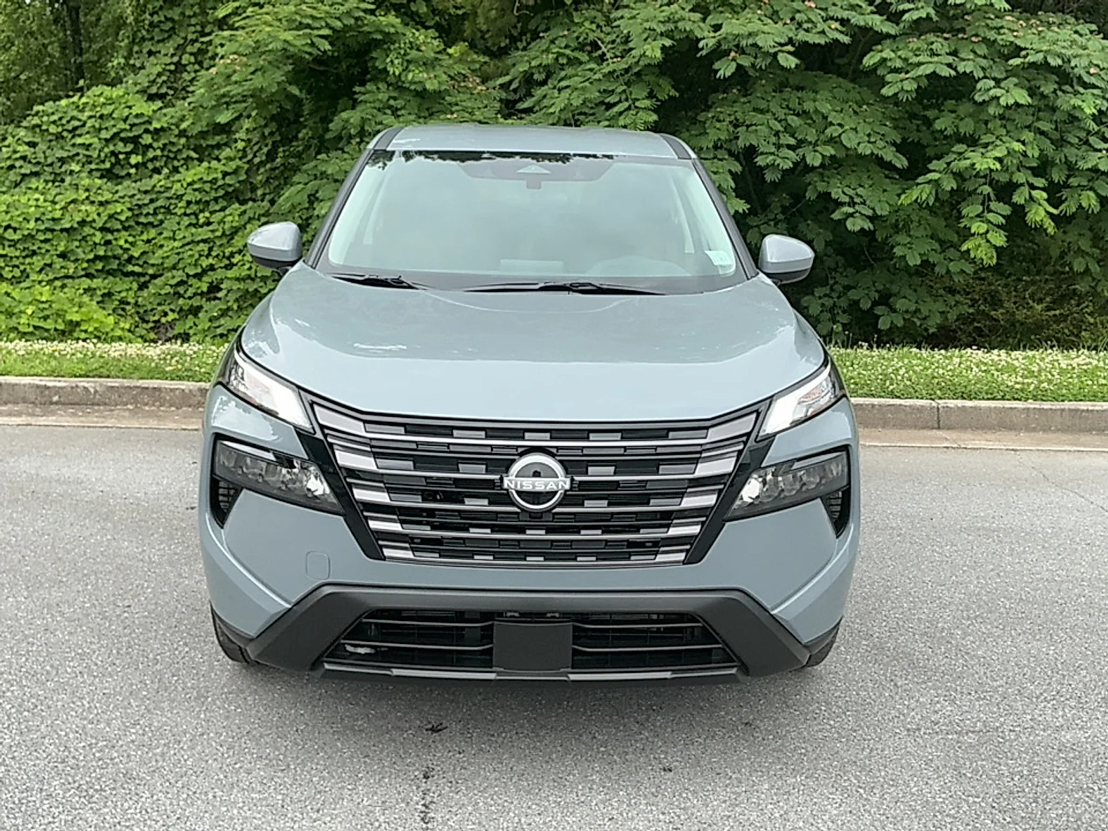 New 2026 Boulder Gray Pearl Nissan SV image 16