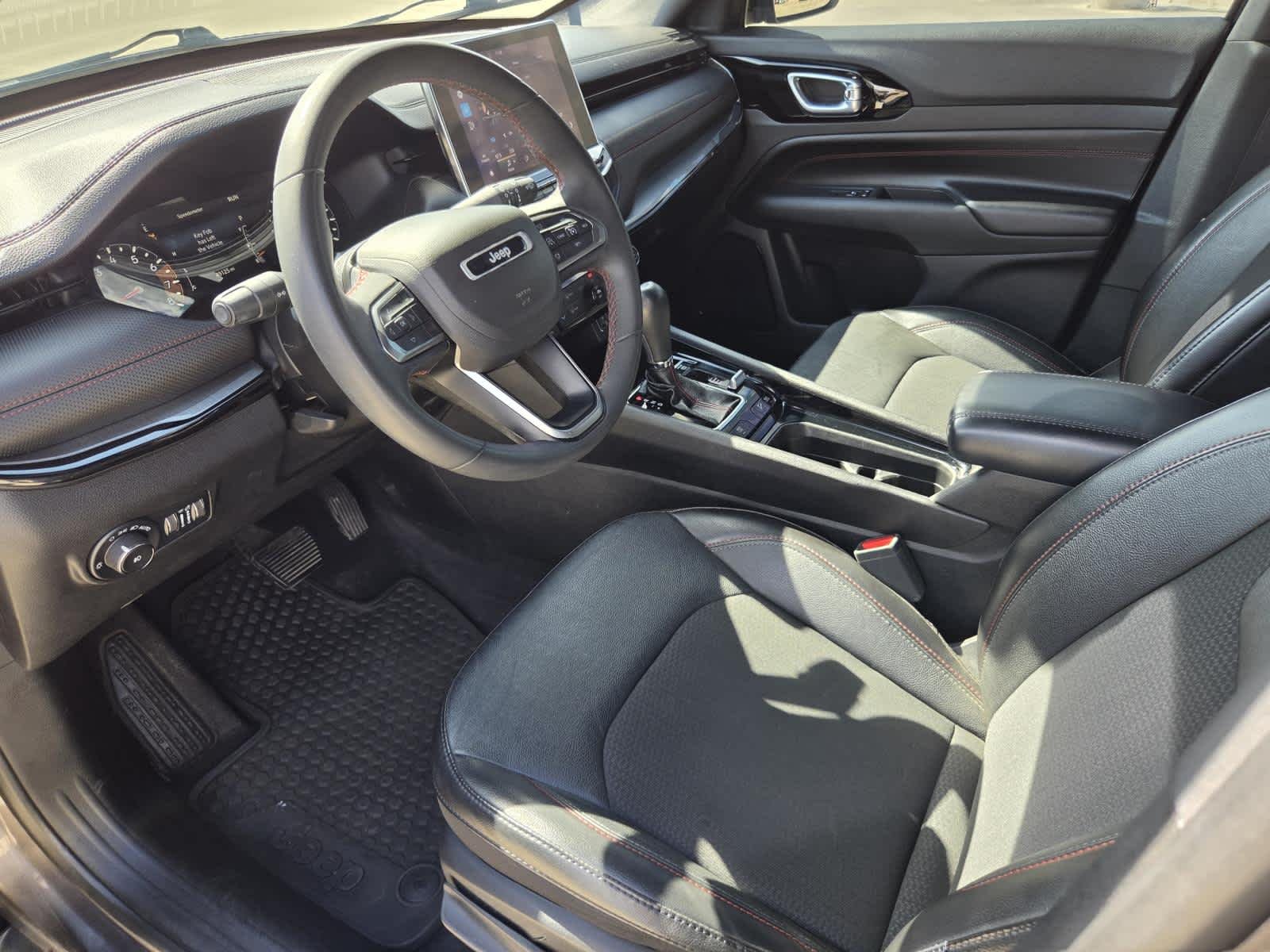 Used 2023 Granite Crystal Metallic Clearcoat Jeep Trailhawk image 14