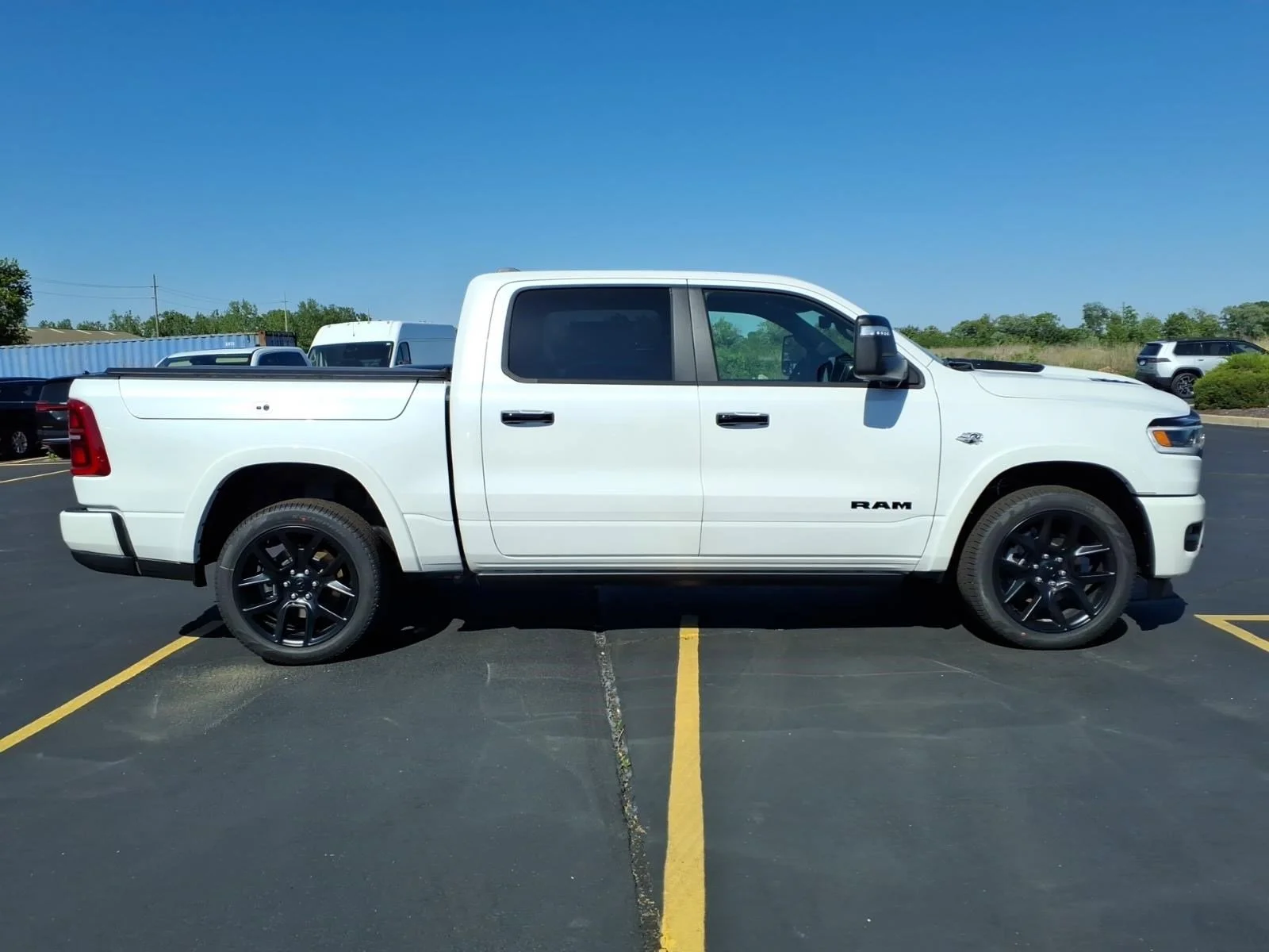 New 2026 Ivory White Tri-Coat Pearl-Coat Exterior Paint RAM Limited image 17