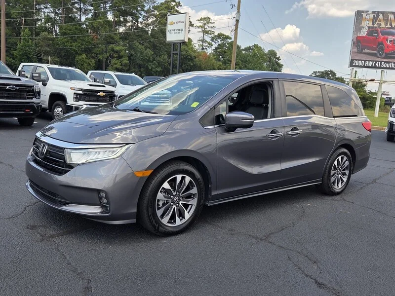 Used 2024 Modern Steel Metallic Honda EX-L image 3