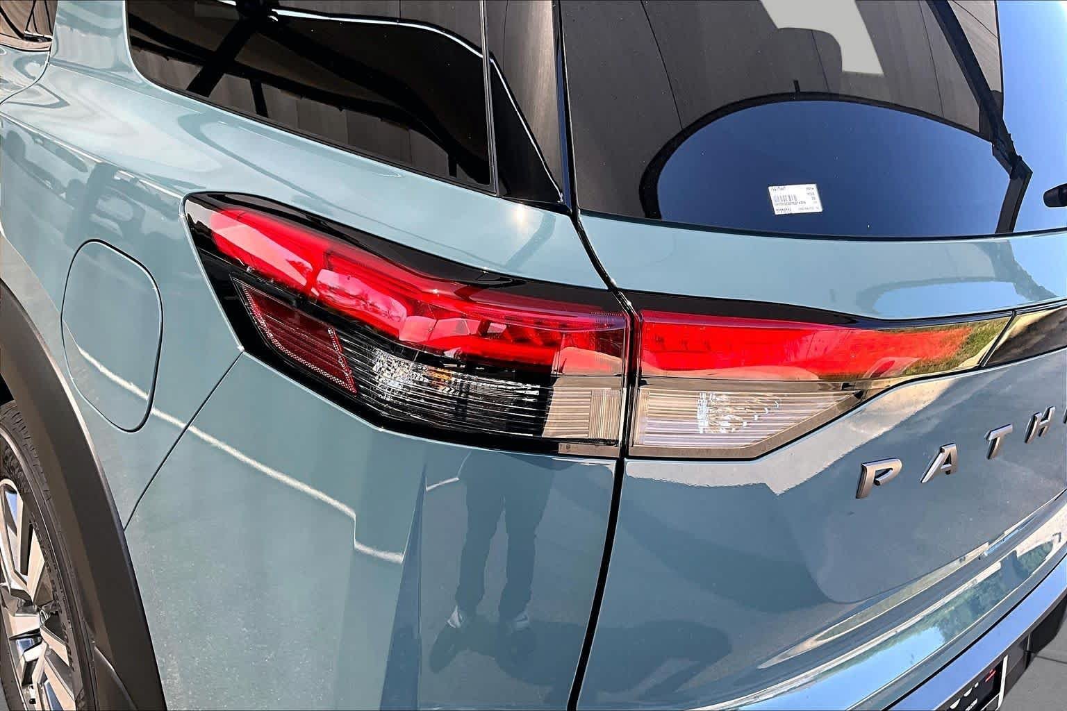 New 2026 Baltic Teal Pearl Nissan SL image 12