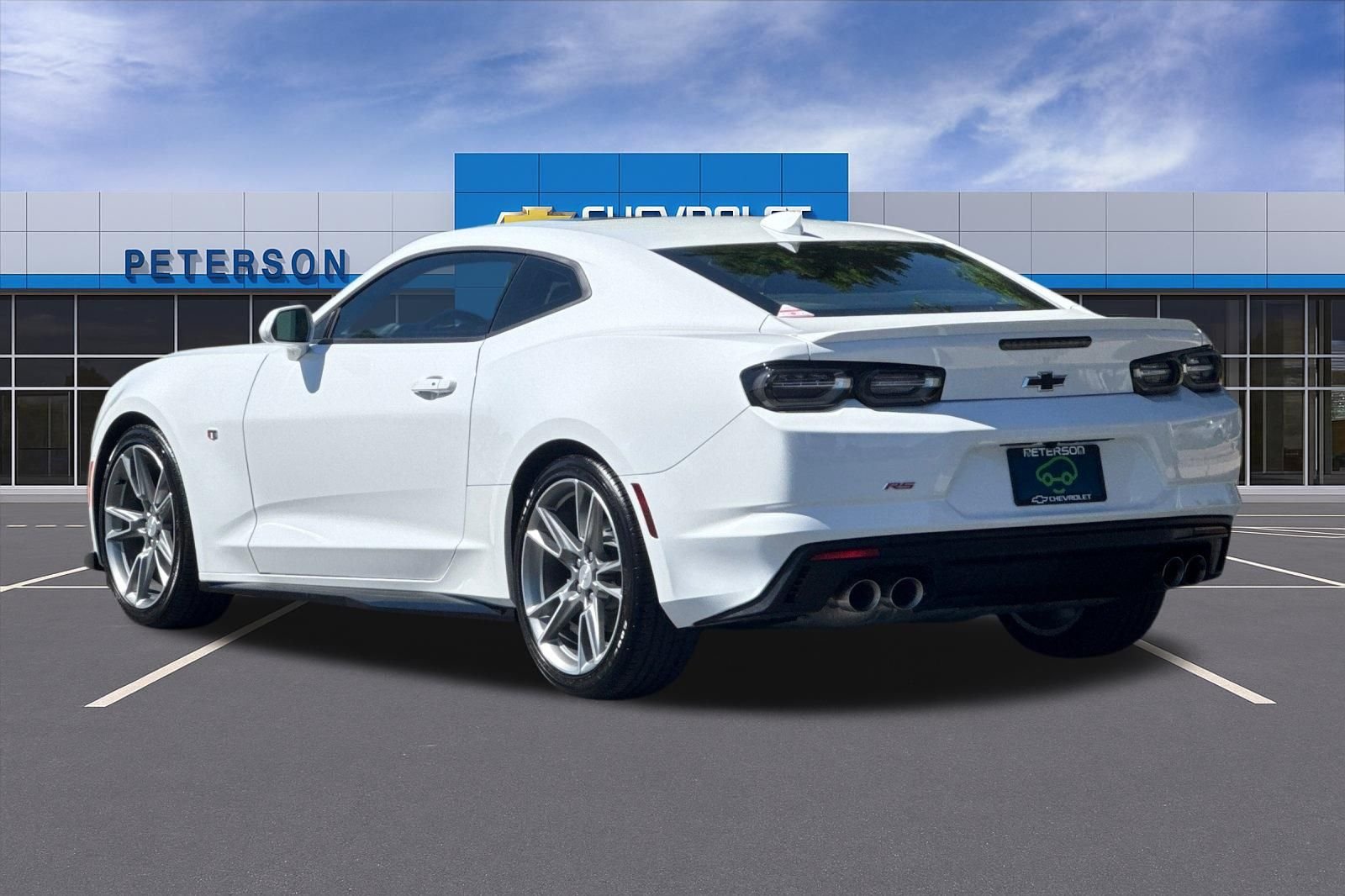 Used 2023 White Chevrolet 1LT image 6