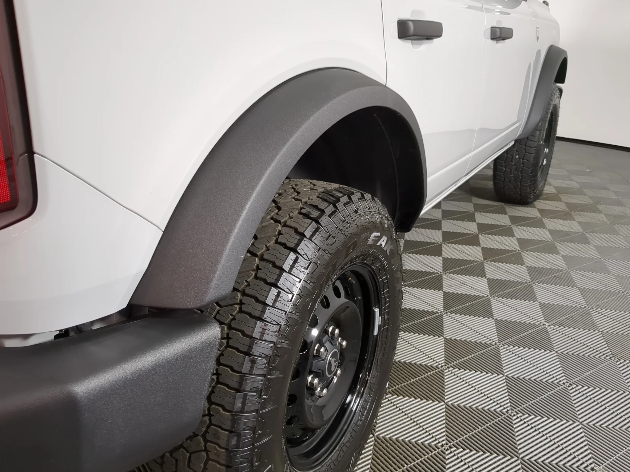 New 2026 Avalanche Gray Ford Big Bend® image 8