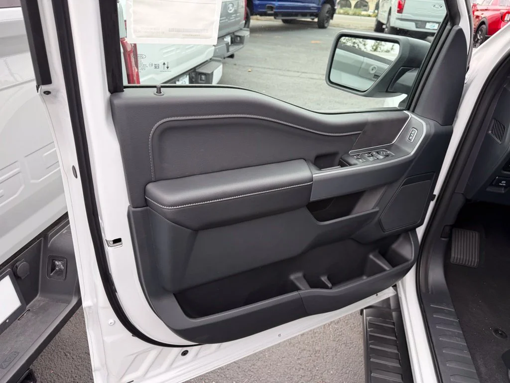 New 2026 Oxford White Ford XLT image 11