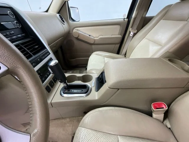 Used 2010  Mercury Base image 16