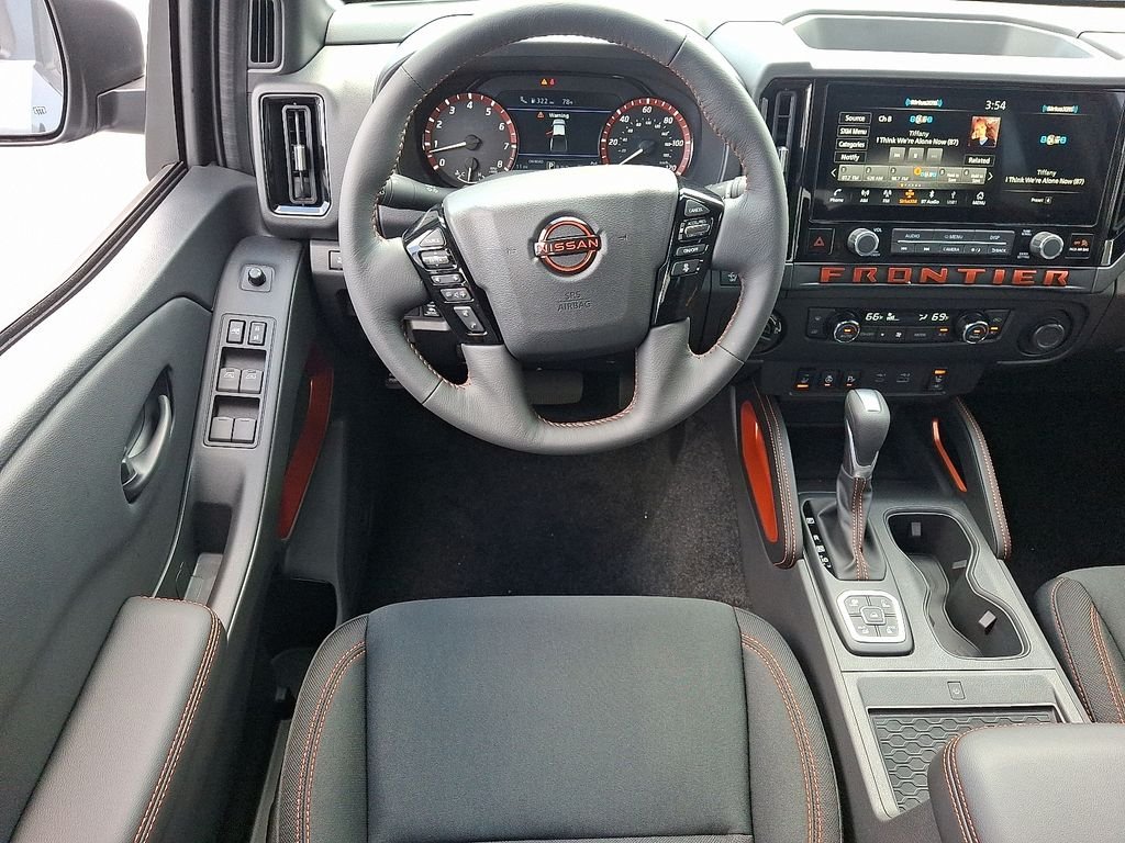 2026 Nissan Frontier — photo 6
