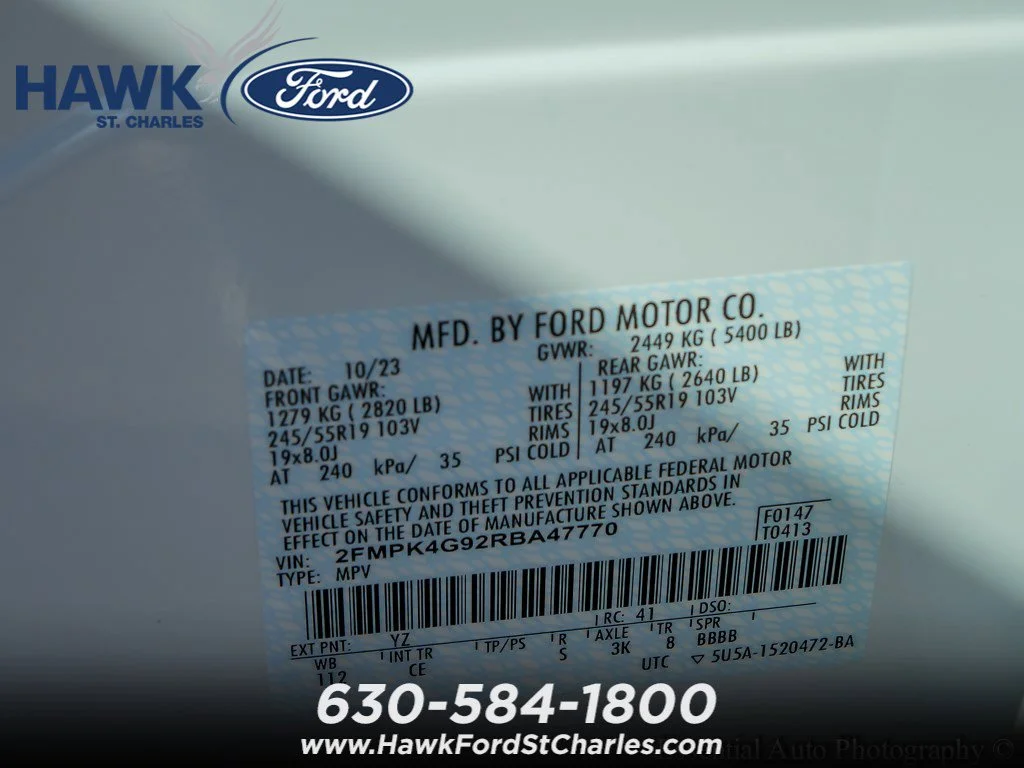 New 2024 Oxford White Ford SE image 18