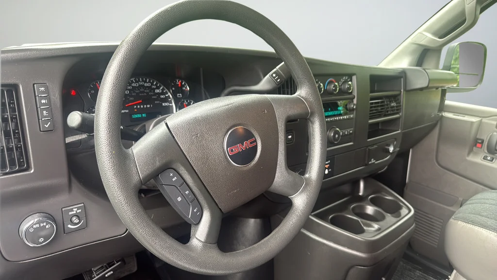 2025 GMC Savana Cargo Work Van - Photo 14