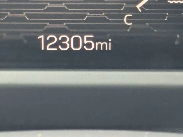 2025 GMC Acadia Elevation - Photo 28