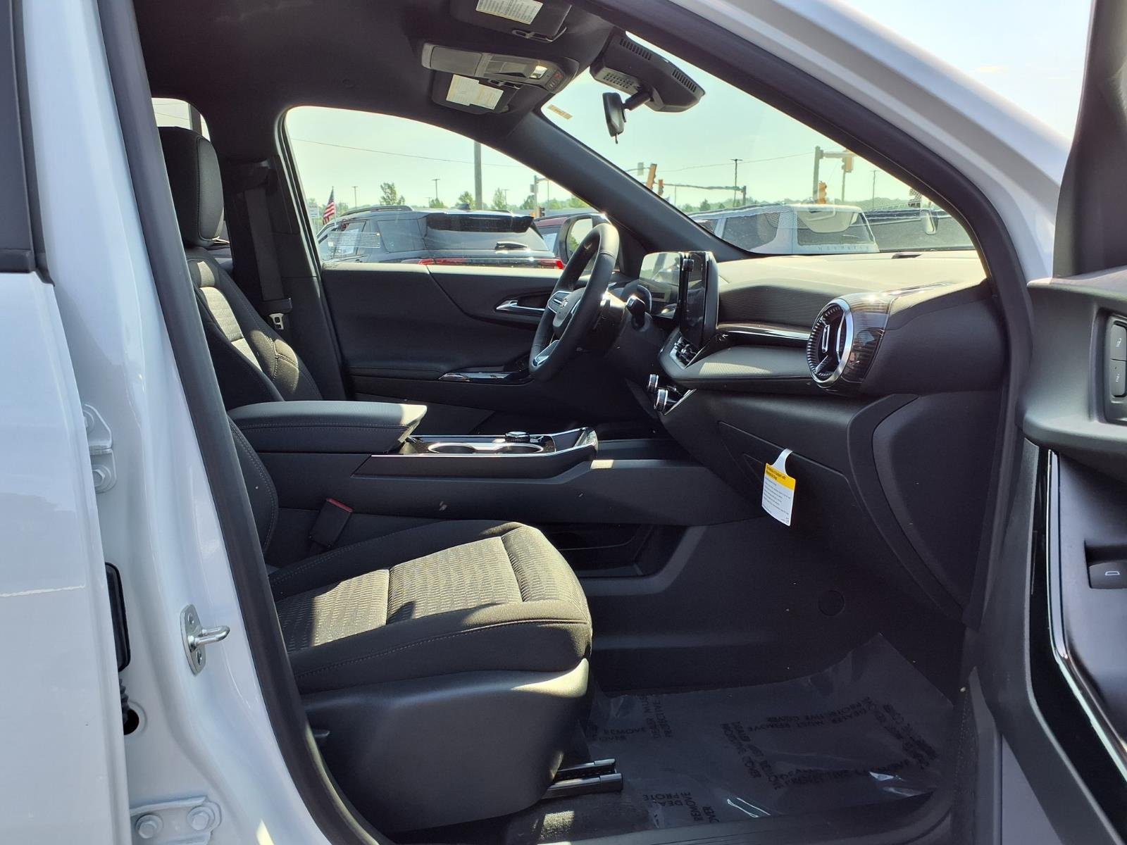 Used 2026 Summit White Chevrolet LT image 19