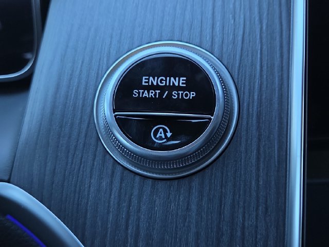 New 2027 Graphite Grey Metallic Mercedes-Benz GLC300 image 11