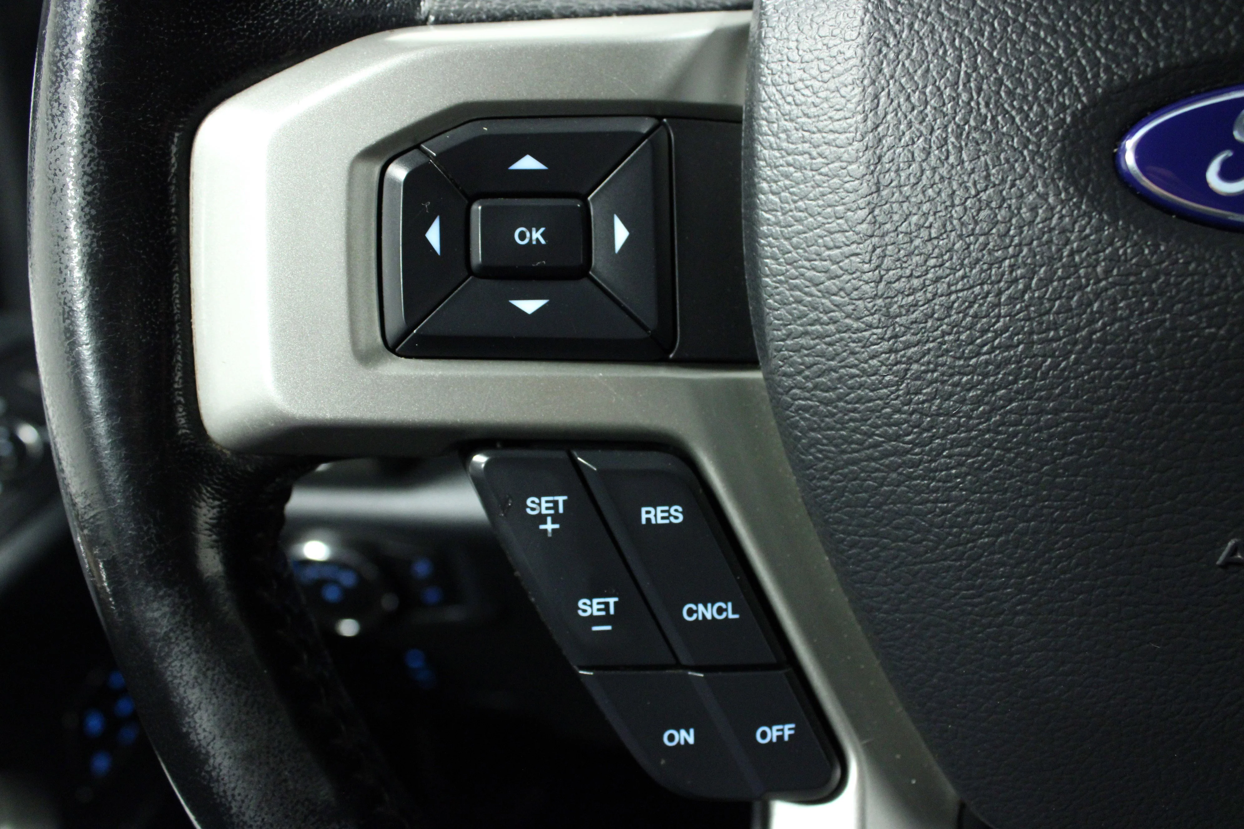 Used 2022 Agate Black Metallic Ford Lariat image 20