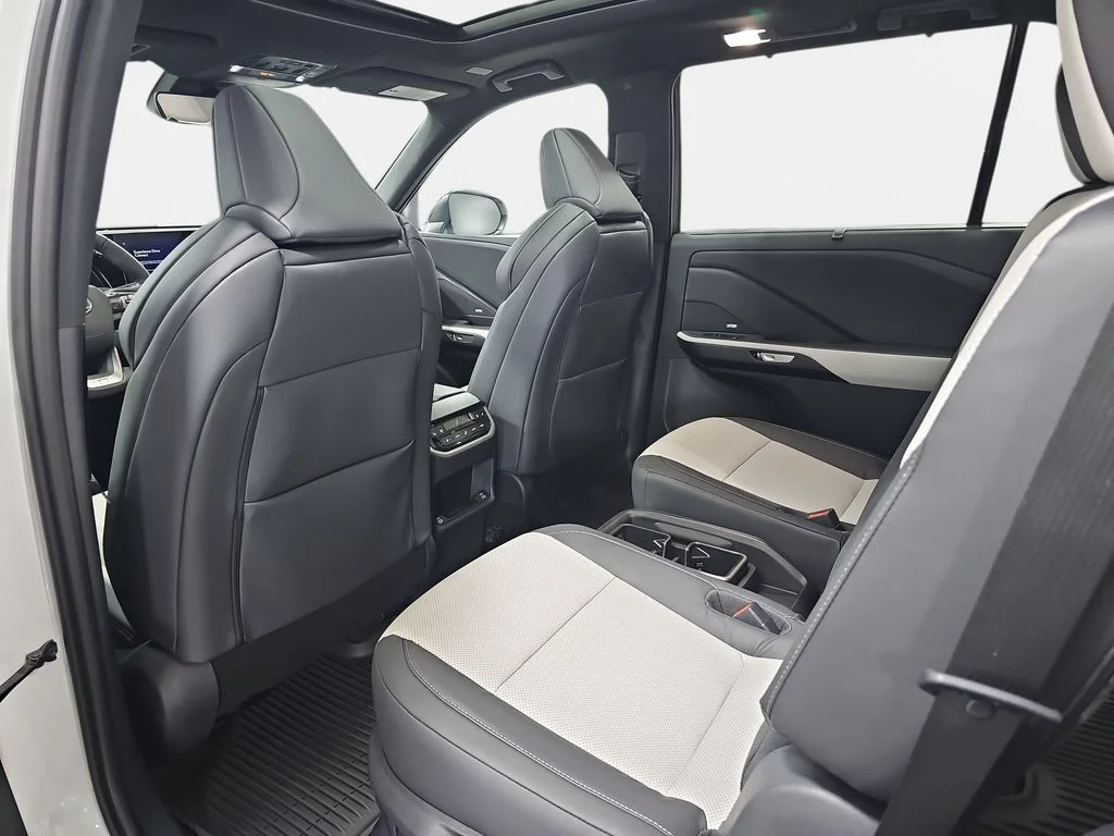 New 2026 Wind Chill Pearl Lexus F SPORT HANDLING AWD image 11