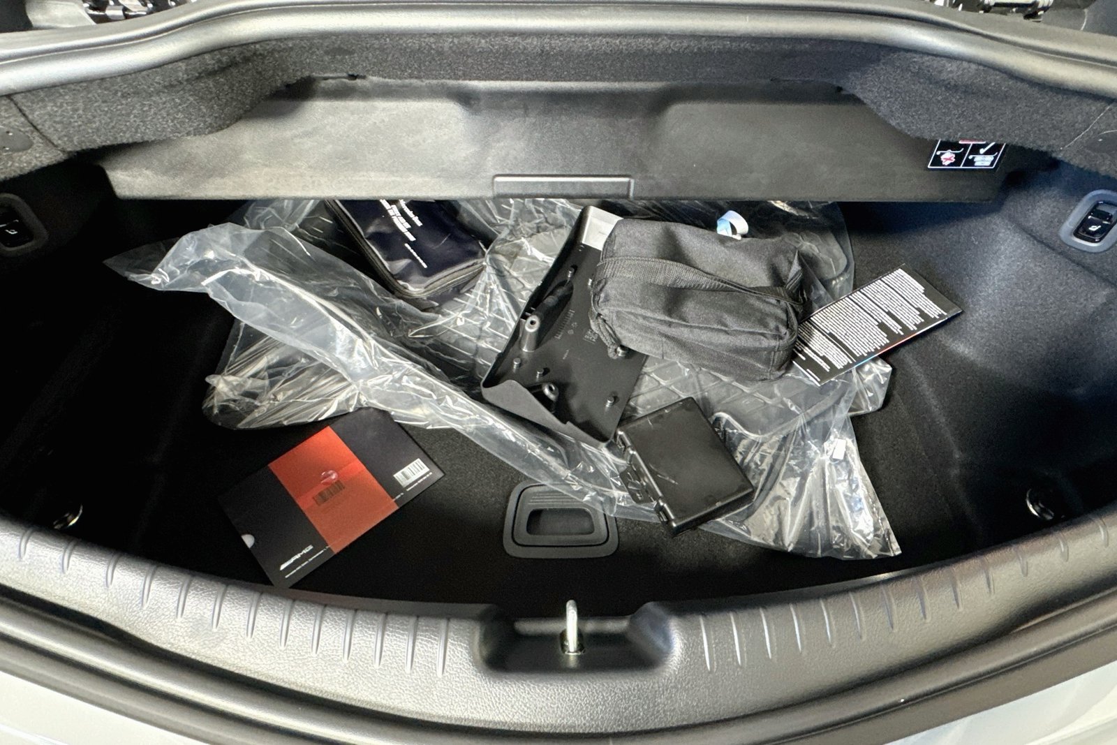 New 2027 MANUFAKTUR Alpine Grey Mercedes-Benz AMG® CLE 53 image 23