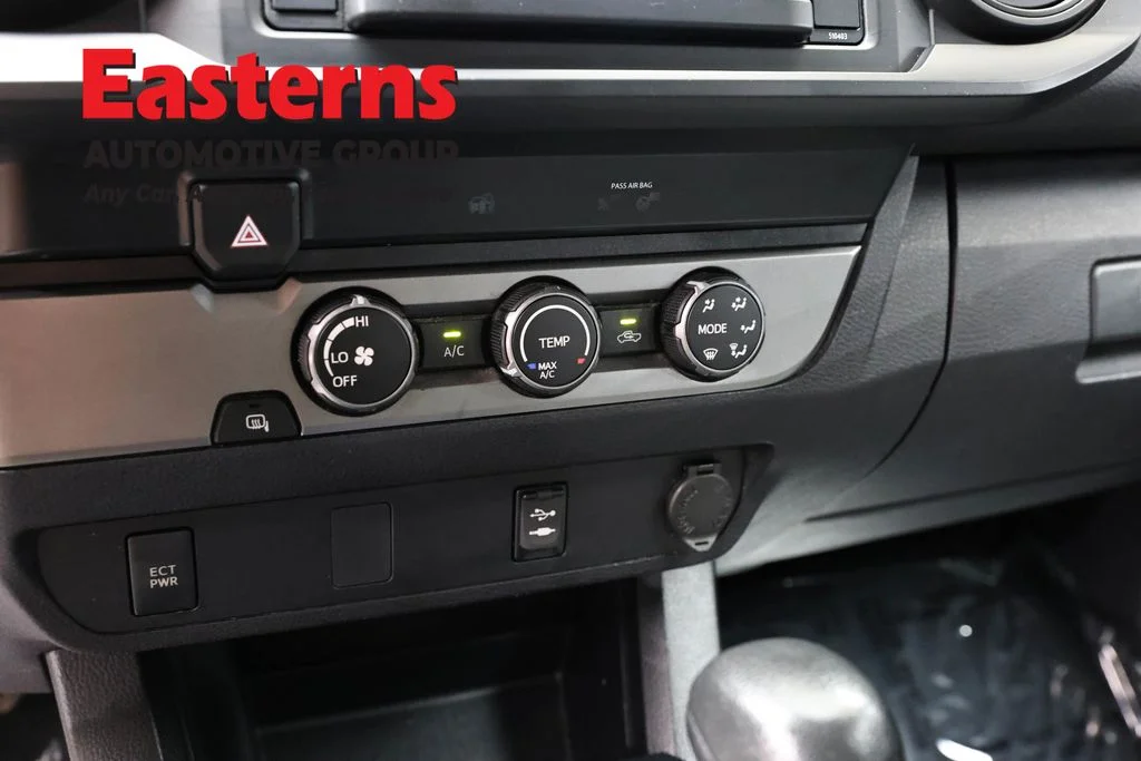 Used 2019 White Toyota SR image 19