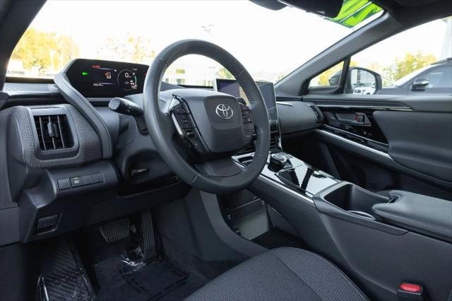 Certified Used 2023 WIND CHILL PEARL* Toyota  image 10