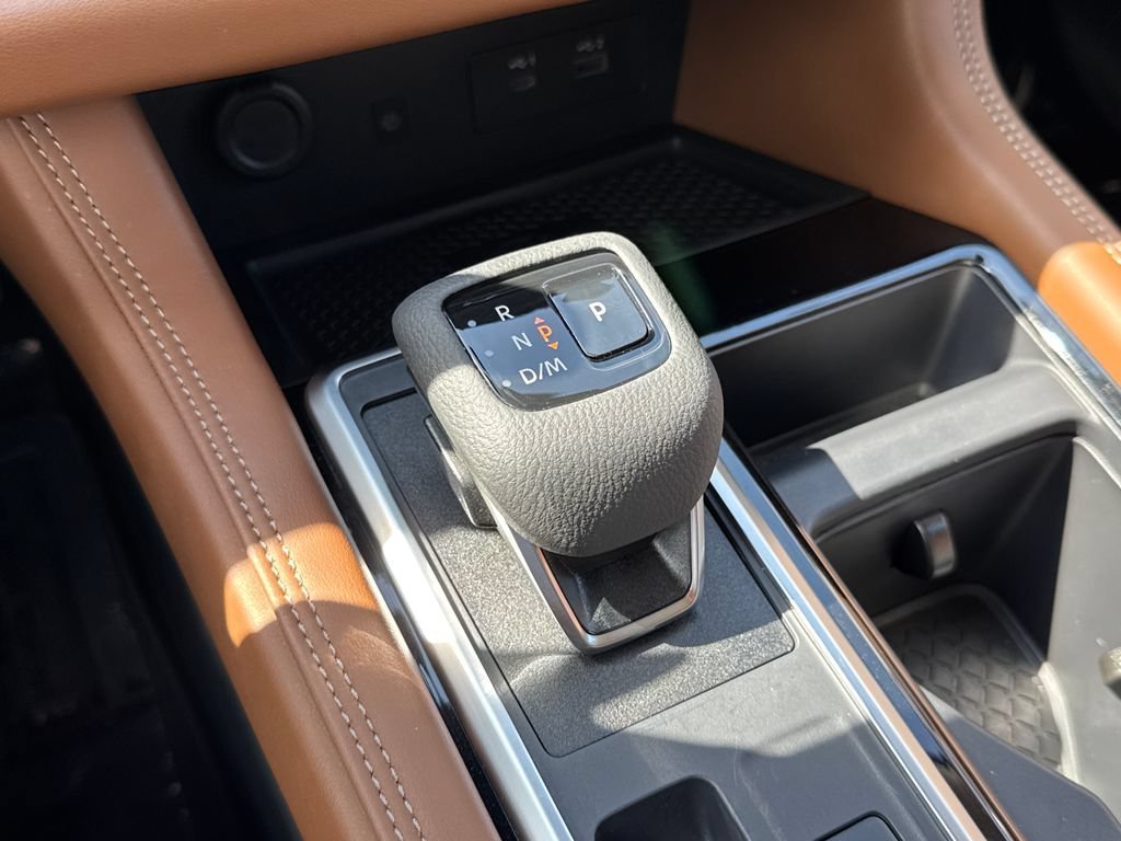 2025 Nissan Pathfinder Platinum - Photo 29