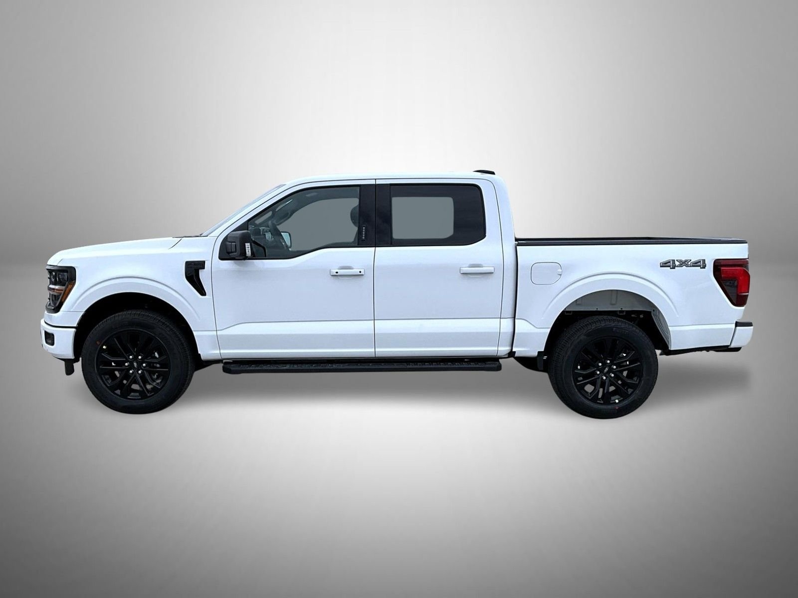New 2026 Oxford White Ford XLT image 8
